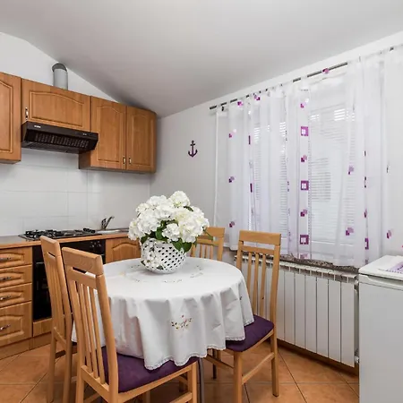 2 Bedroom Beautiful In Apartman