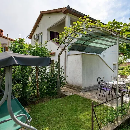 2 Bedroom Beautiful In